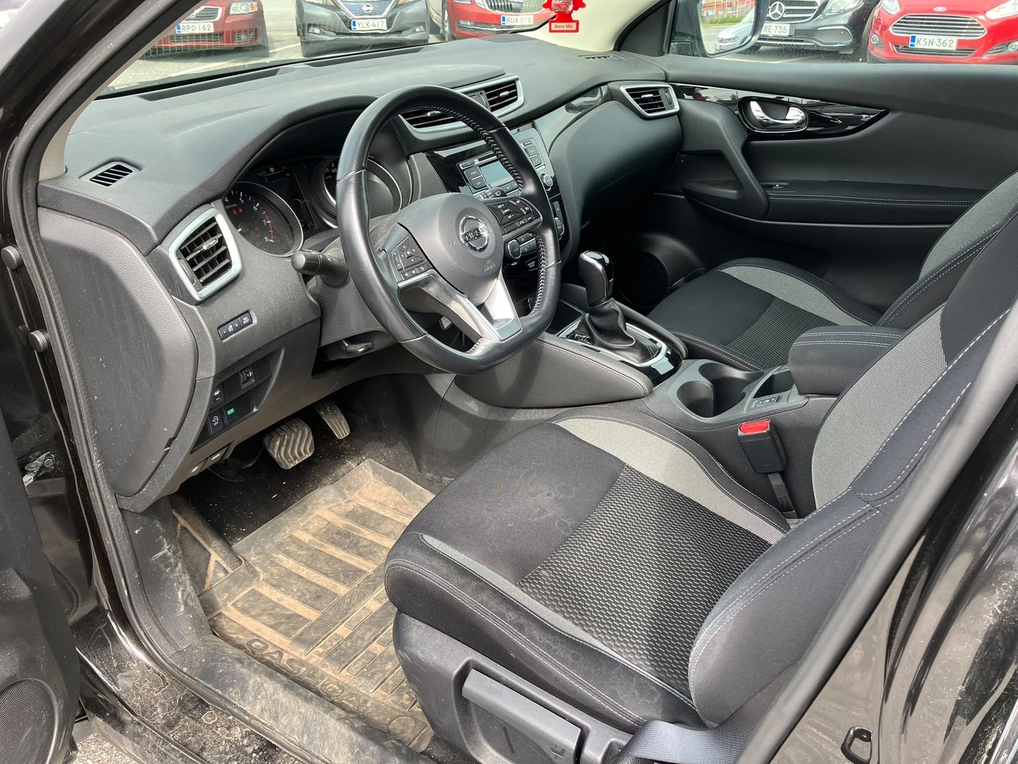 NISSAN Qashqai 2018