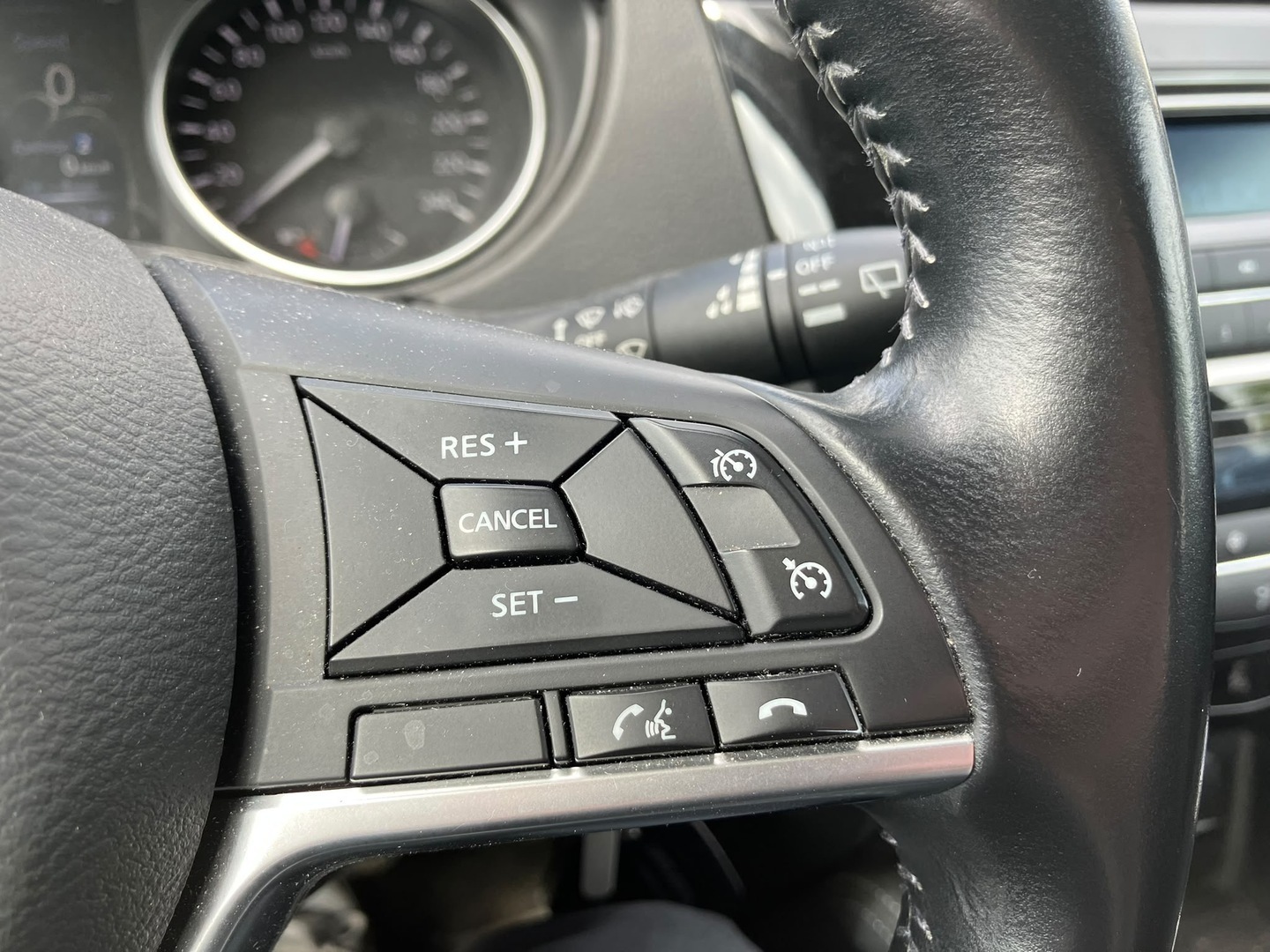 NISSAN Qashqai 2018