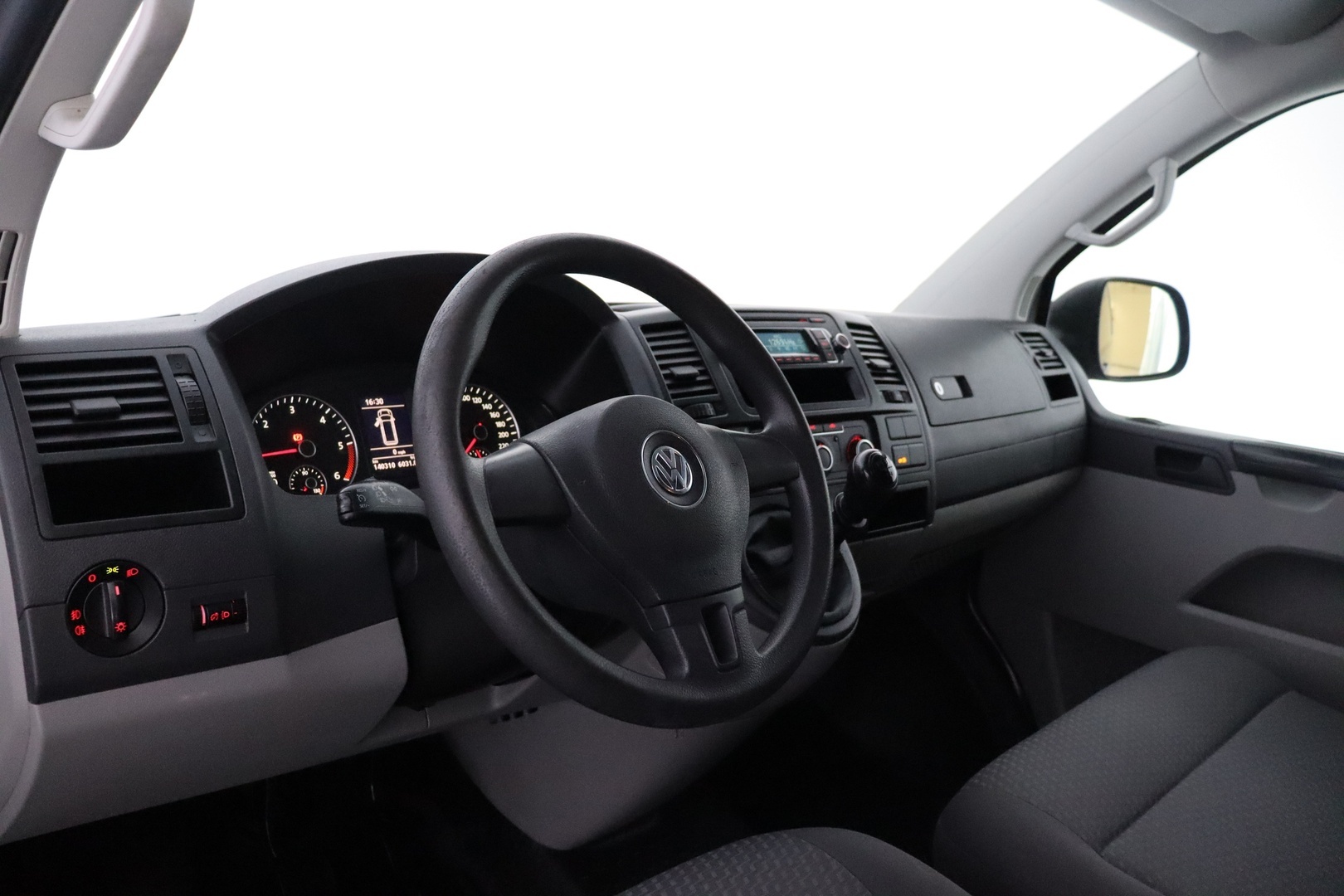 VOLKSWAGEN Transporter 2015