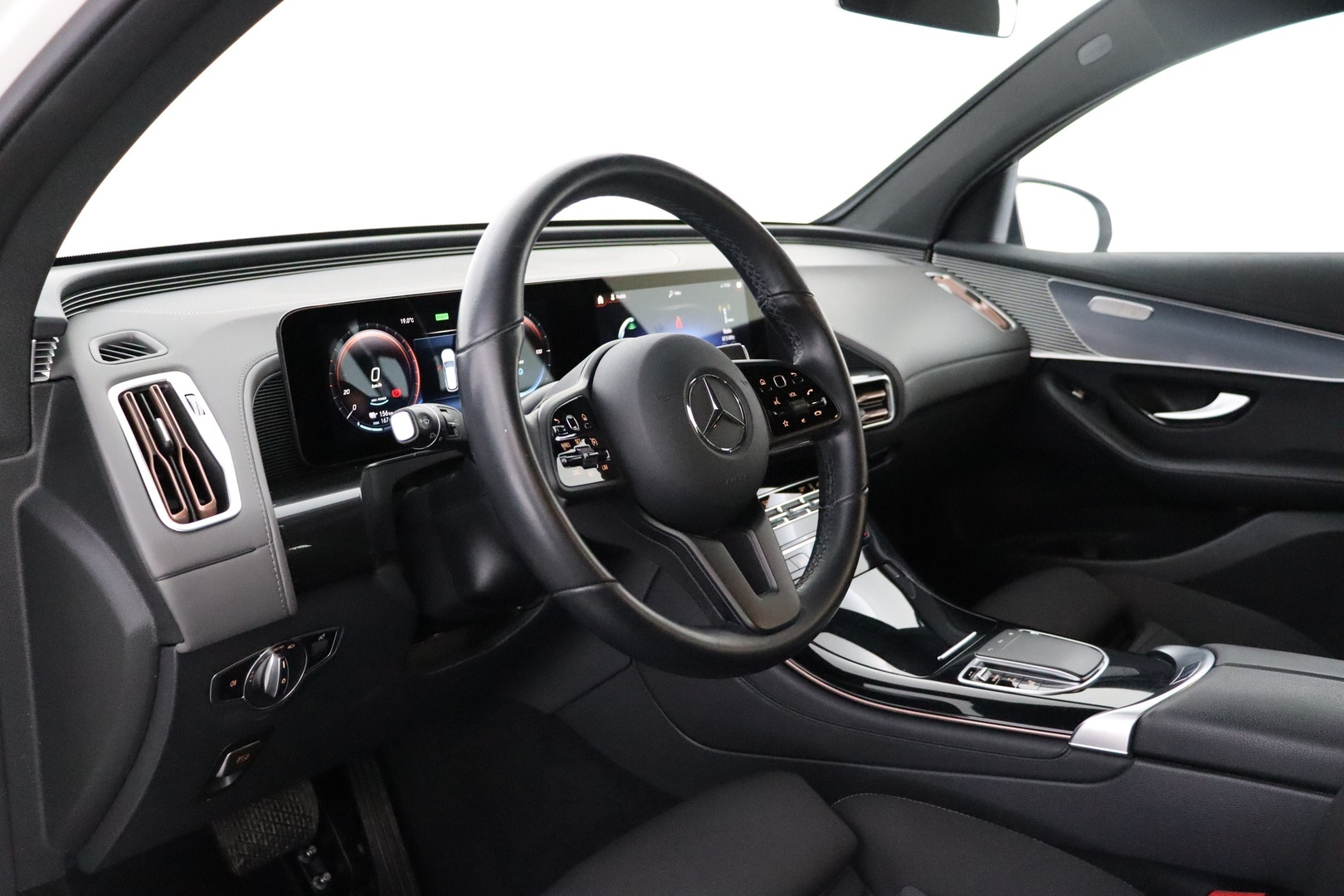 MERCEDES-BENZ EQC 2022