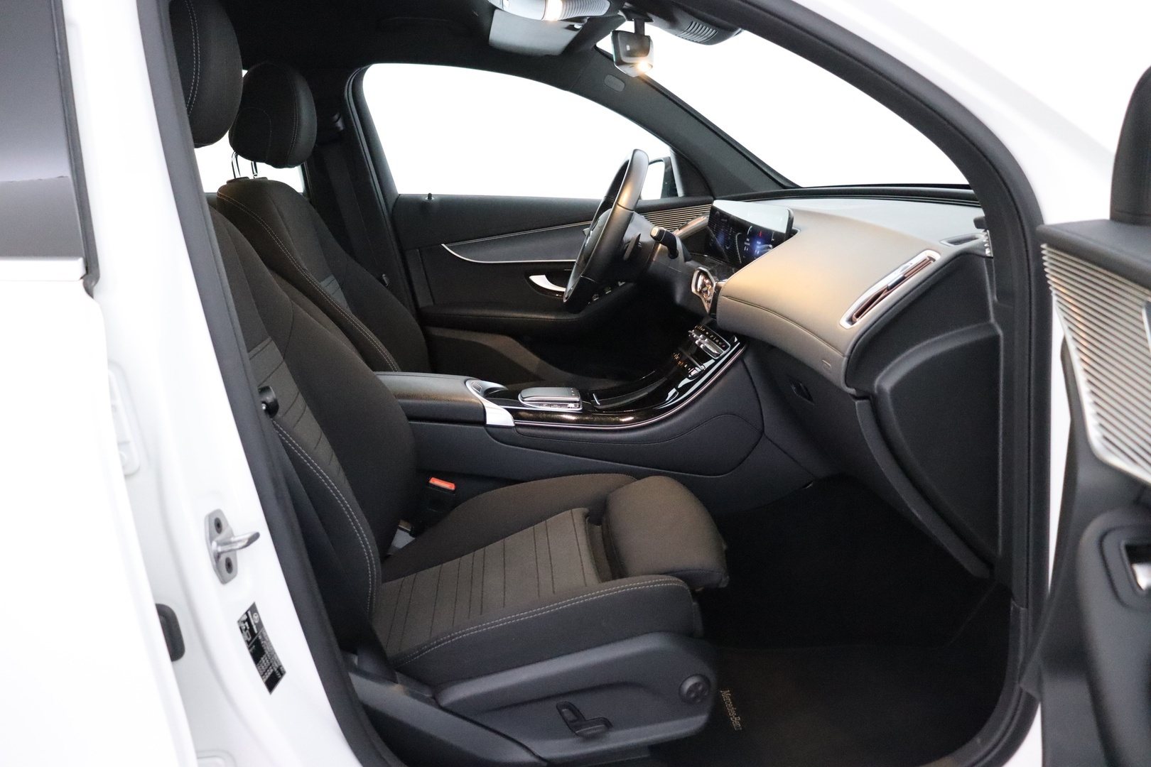 MERCEDES-BENZ EQC 2022