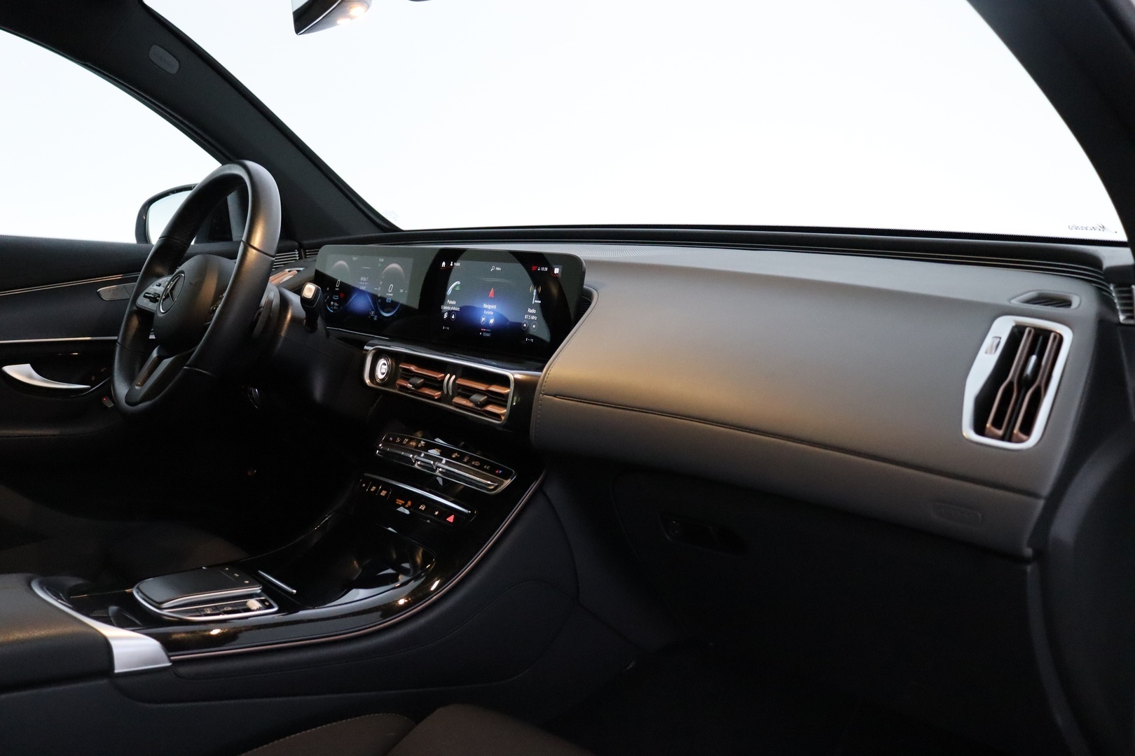 MERCEDES-BENZ EQC 2022