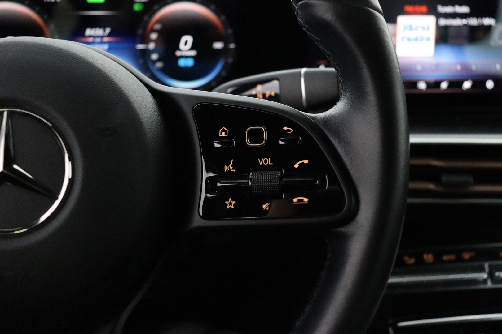 MERCEDES-BENZ EQC 2022