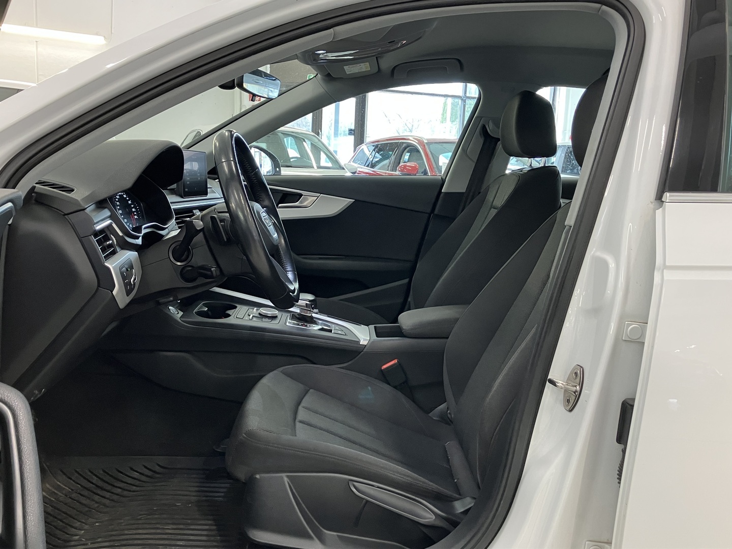 AUDI A4 2016