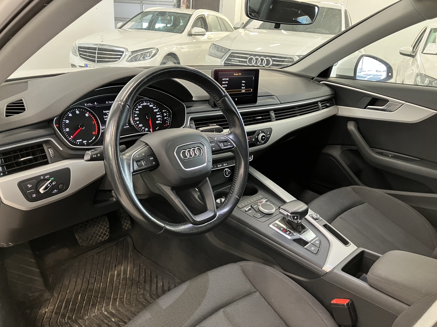 AUDI A4 2016