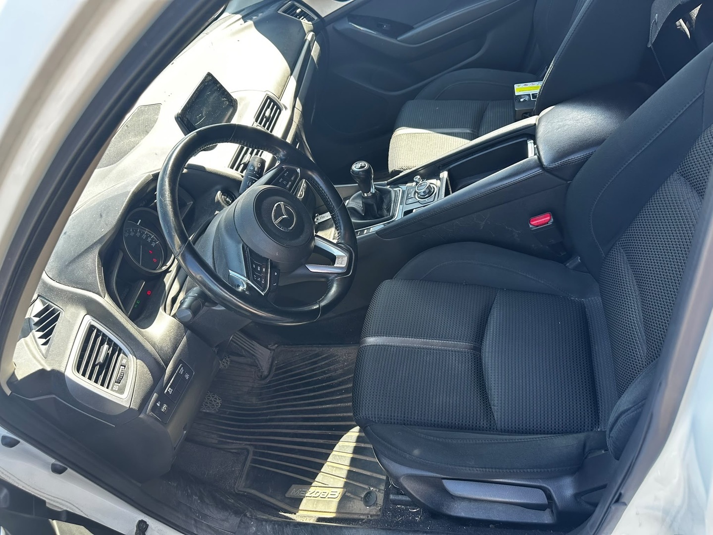 MAZDA Mazda3 2017