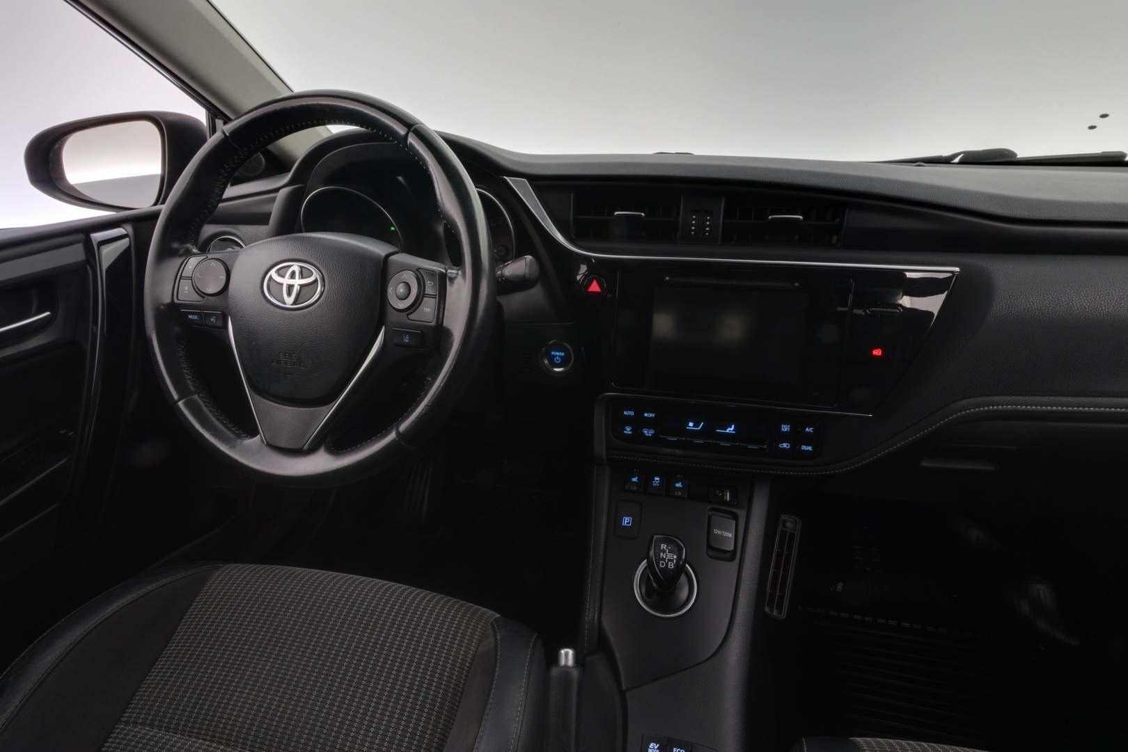 TOYOTA Auris 2018