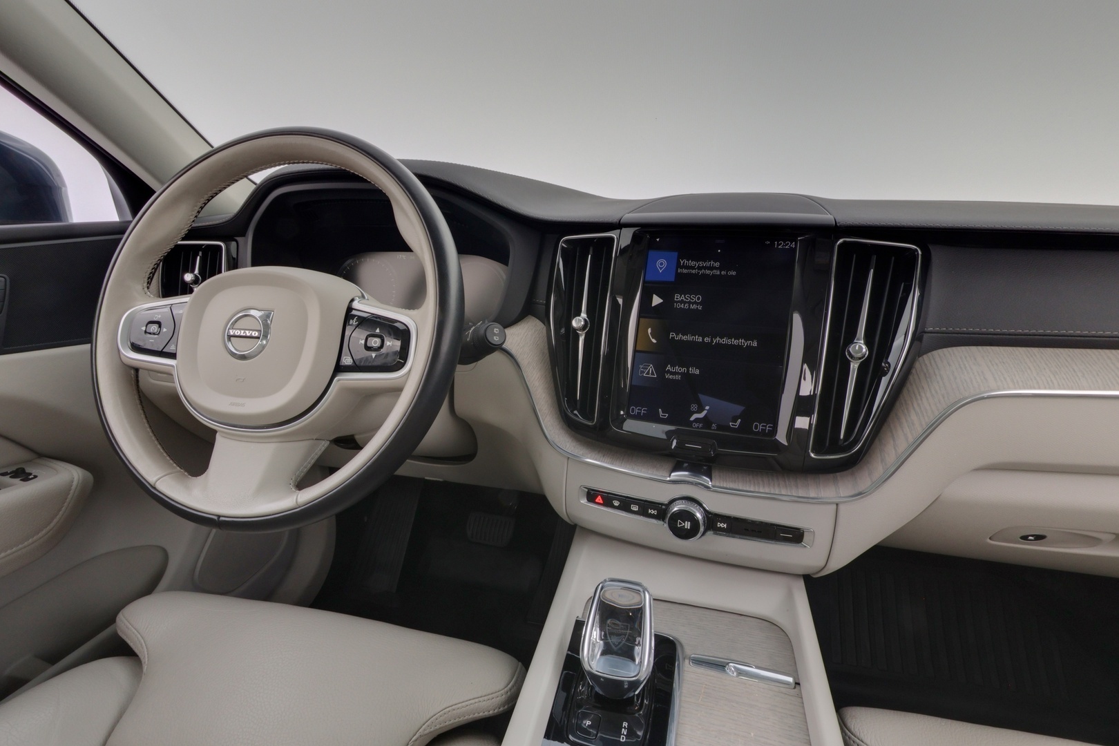 VOLVO XC60 2021