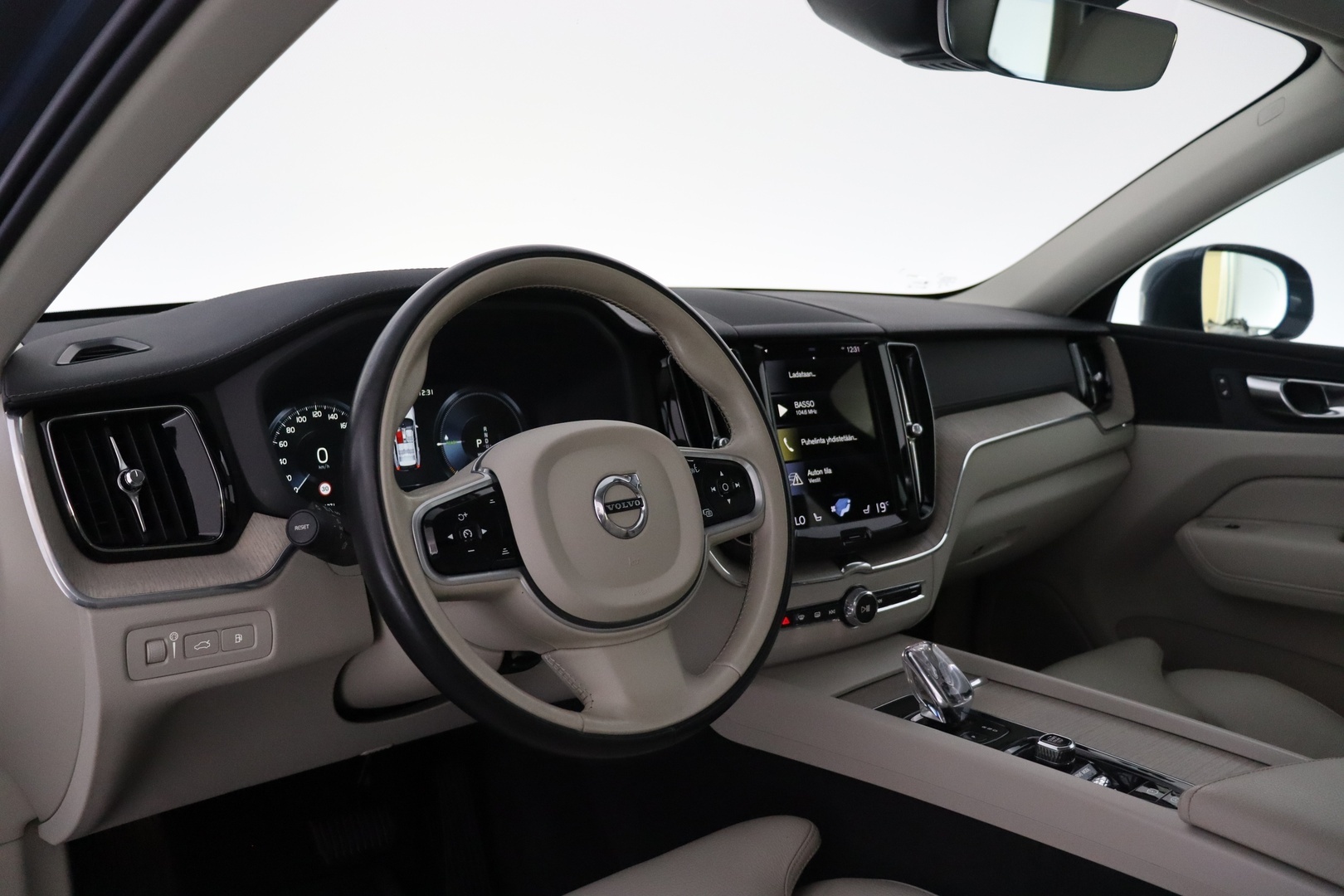 VOLVO XC60 2021