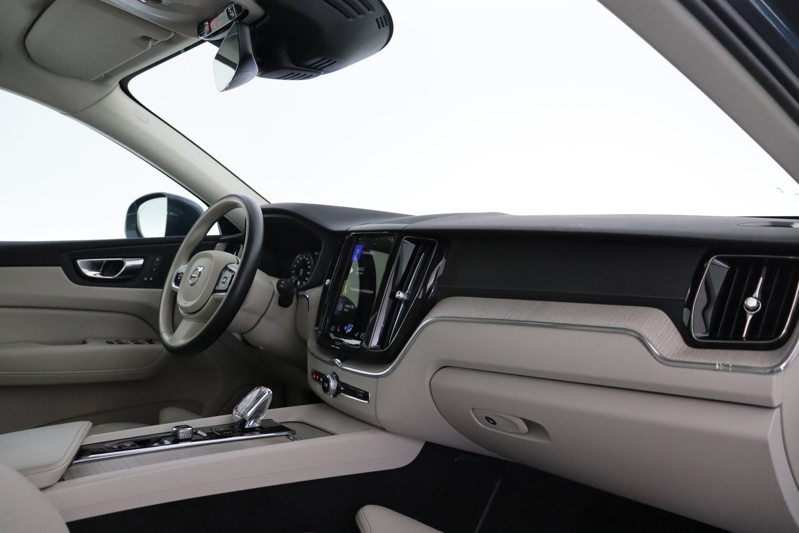 VOLVO XC60 2021