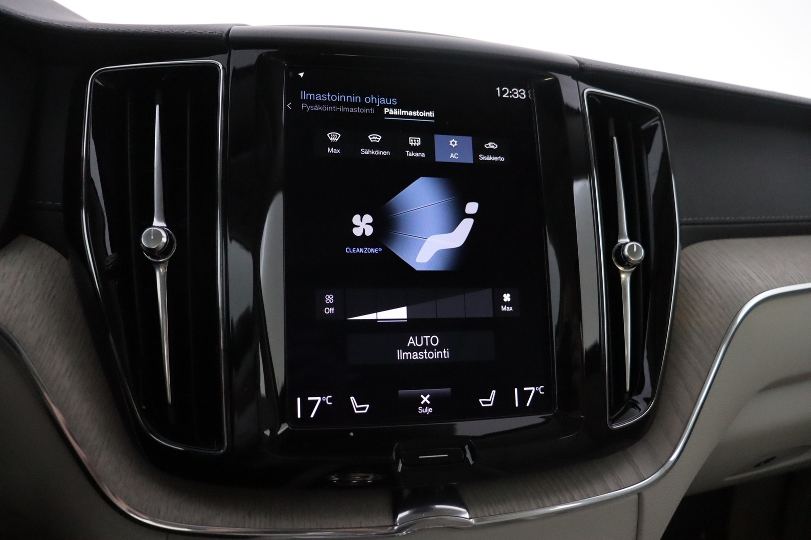 VOLVO XC60 2021