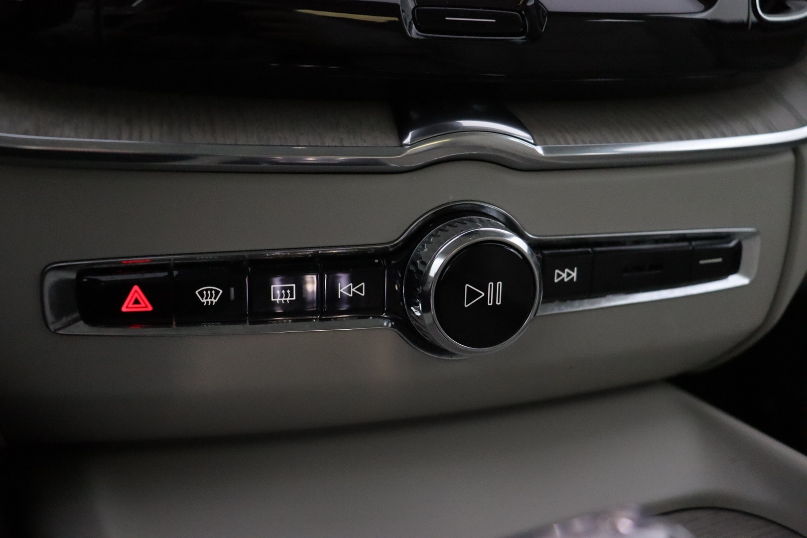 VOLVO XC60 2021