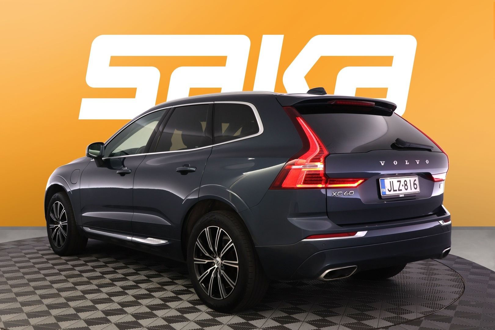 VOLVO XC60 2021