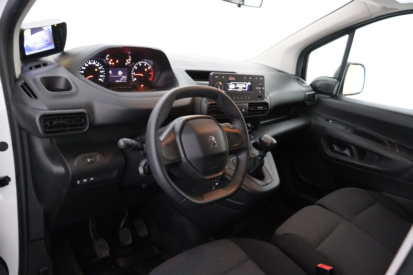 PEUGEOT Partner 2023