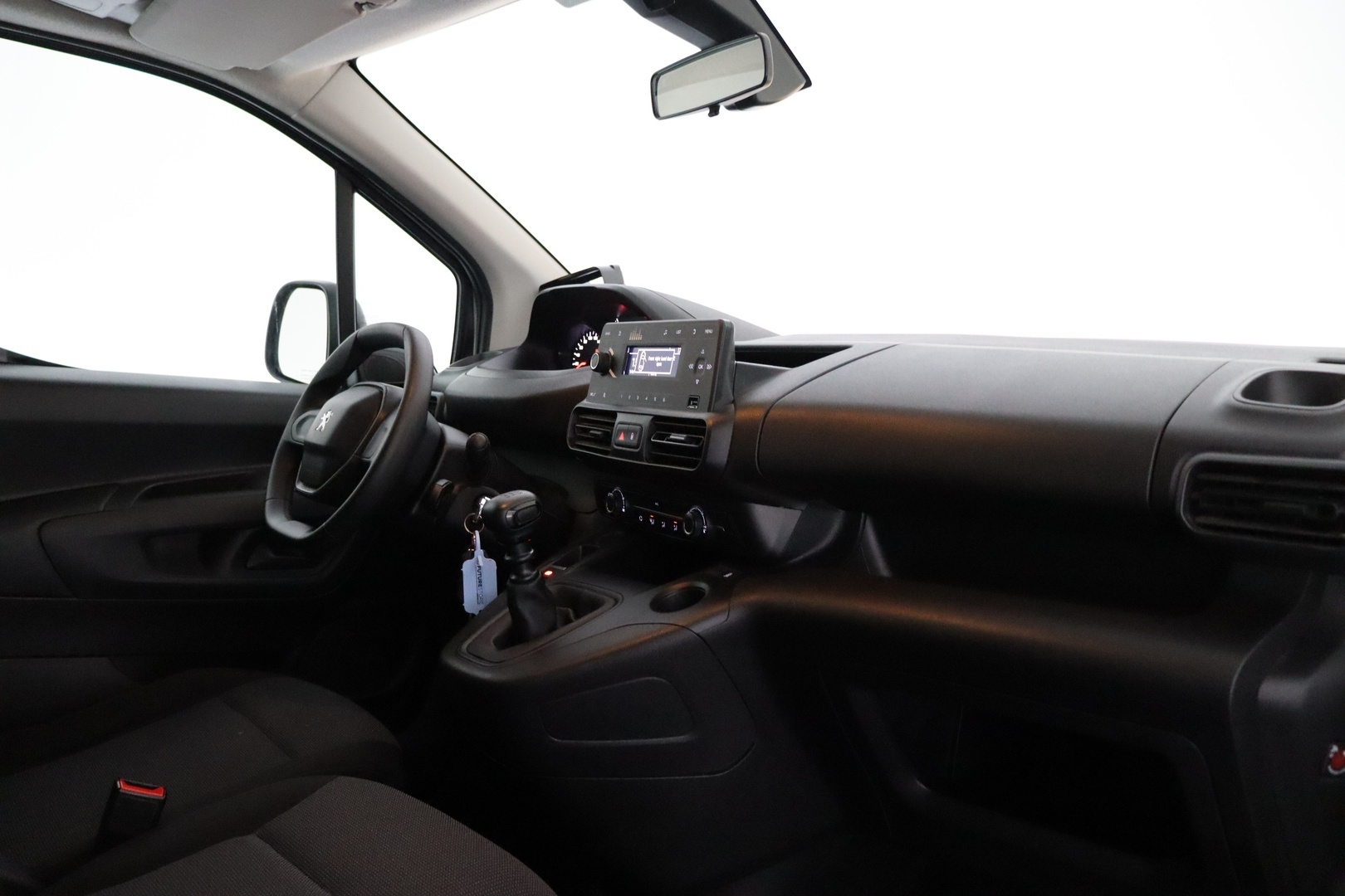 PEUGEOT Partner 2023