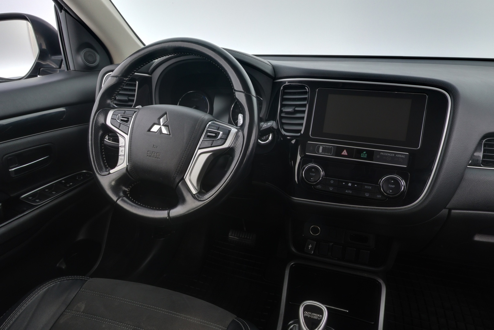 MITSUBISHI OUTLANDER PHEV 2019