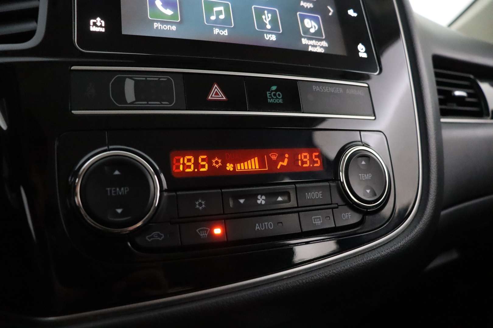 MITSUBISHI OUTLANDER PHEV 2019