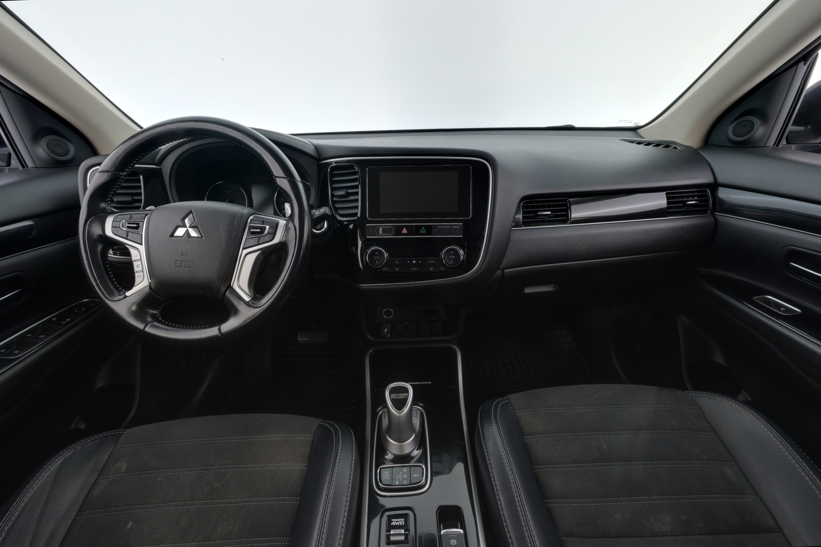 MITSUBISHI OUTLANDER PHEV 2019