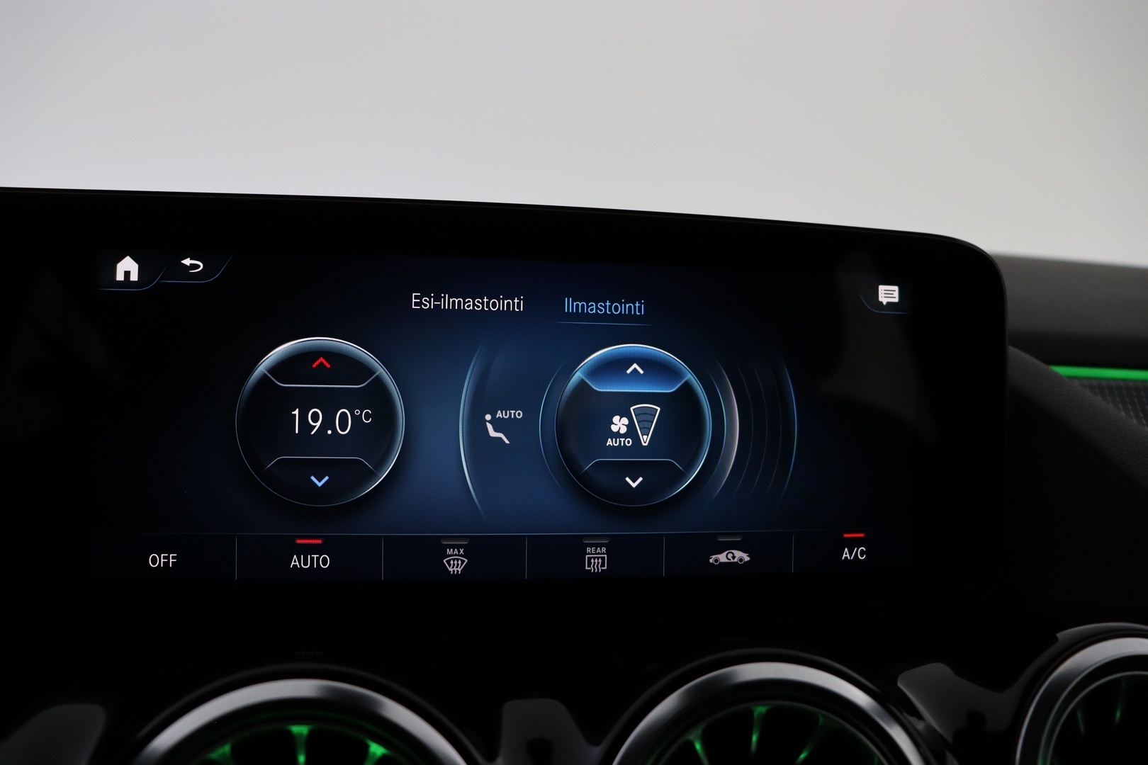 MERCEDES-BENZ EQA 2023