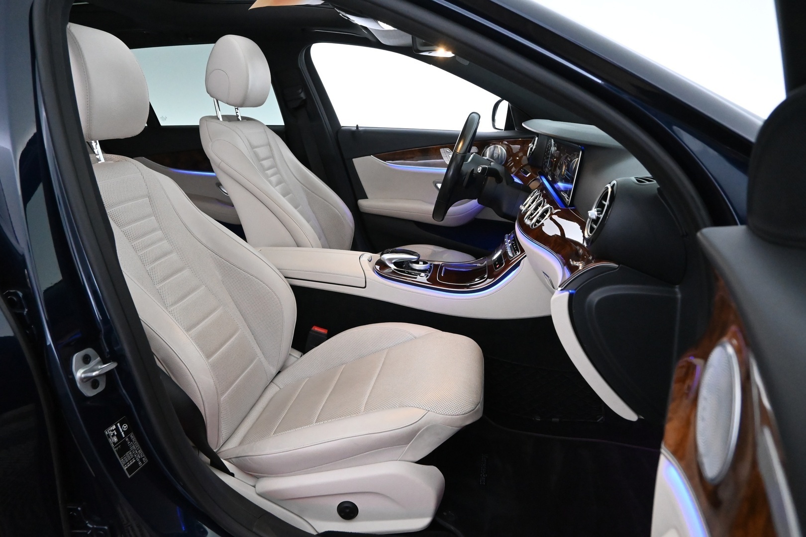 MERCEDES-BENZ E 2019