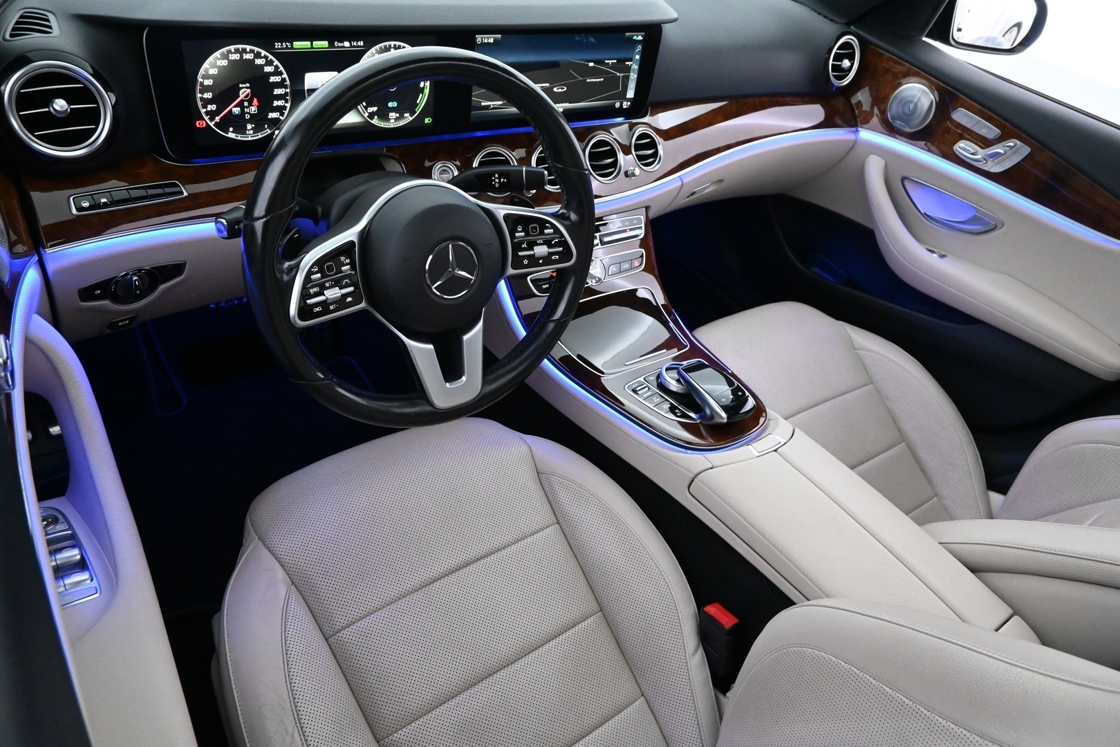 MERCEDES-BENZ E 2019