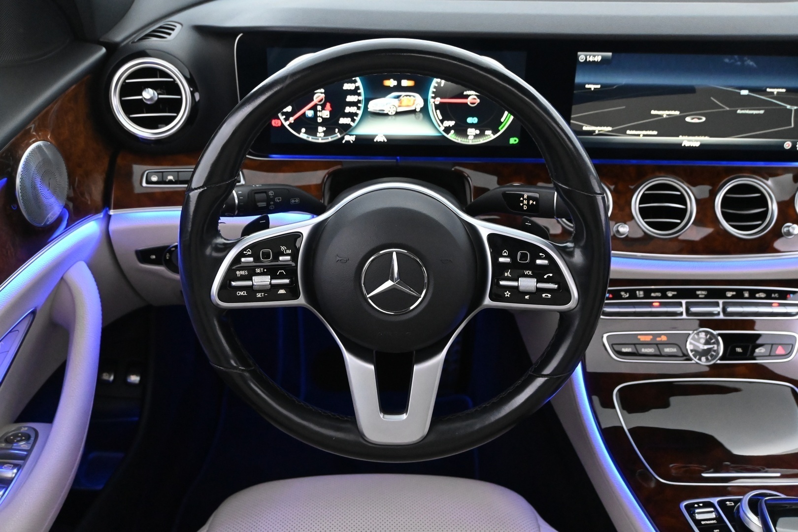 MERCEDES-BENZ E 2019