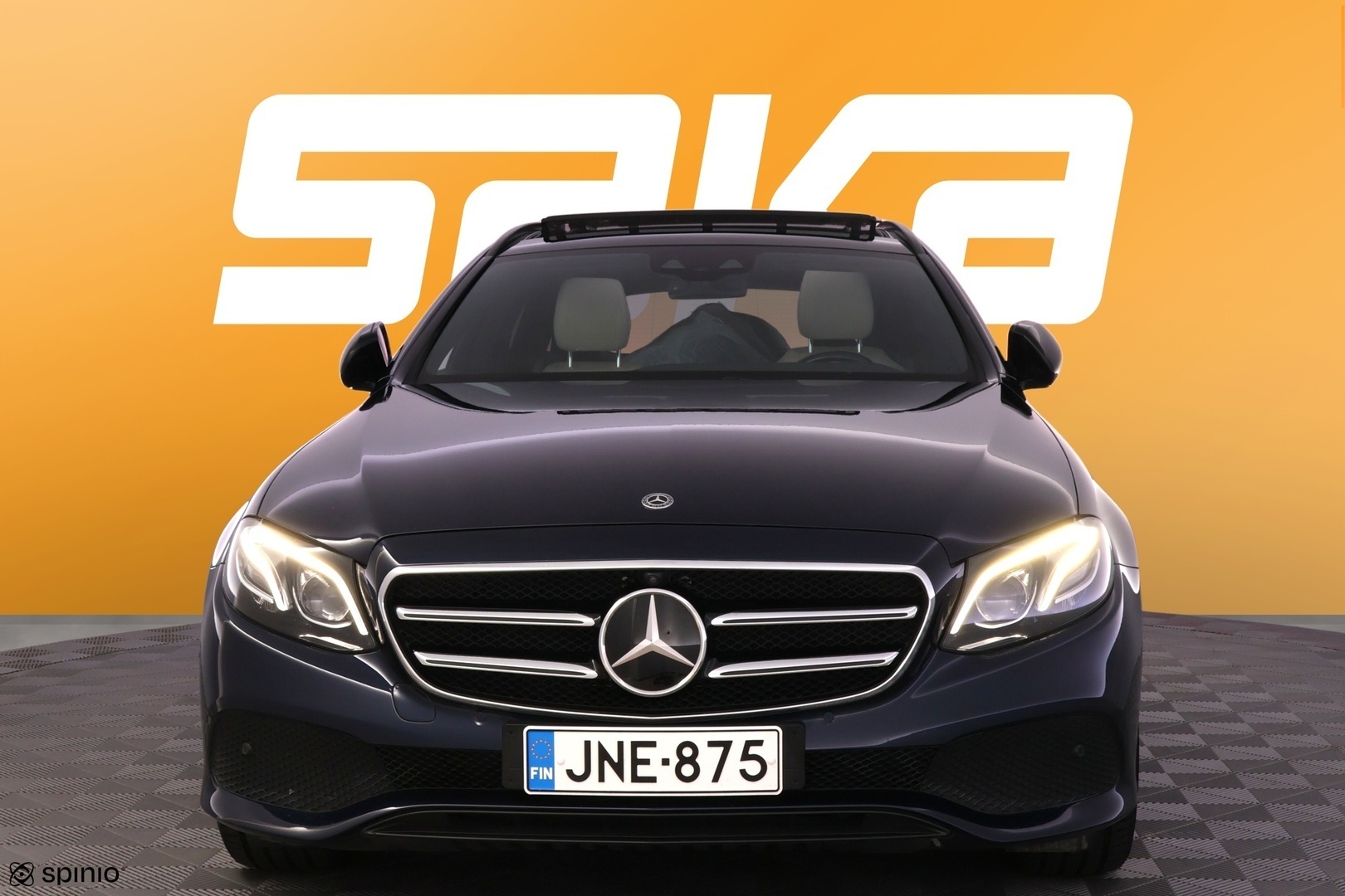 MERCEDES-BENZ E 2019