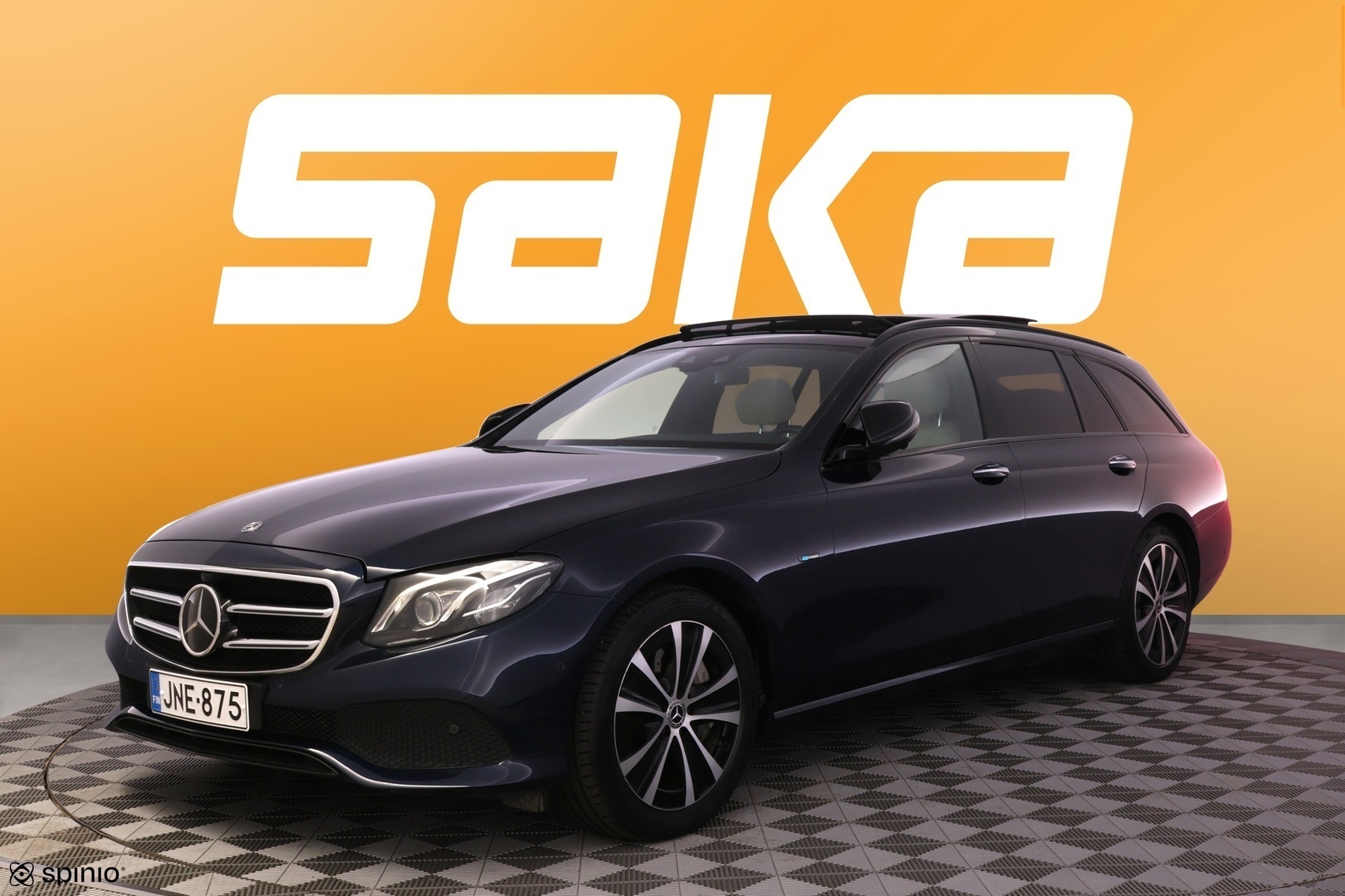 MERCEDES-BENZ E 2019