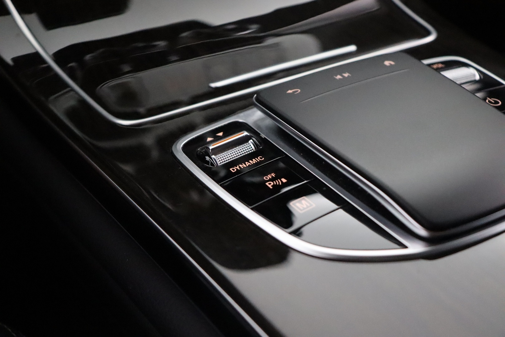 MERCEDES-BENZ GLC 2021