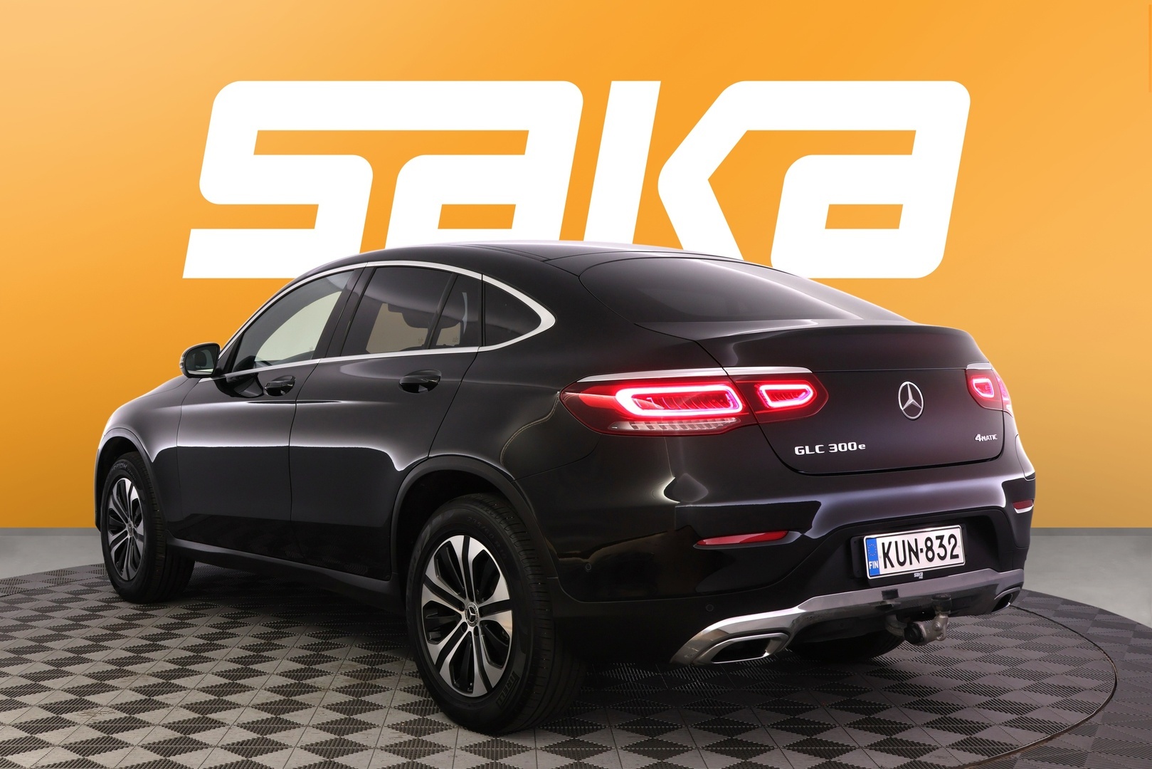 MERCEDES-BENZ GLC 2021