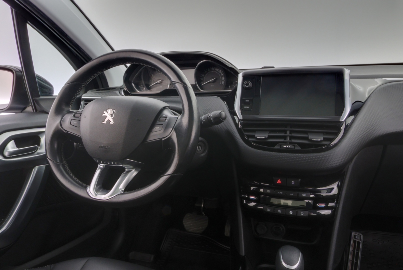PEUGEOT 2008 2018