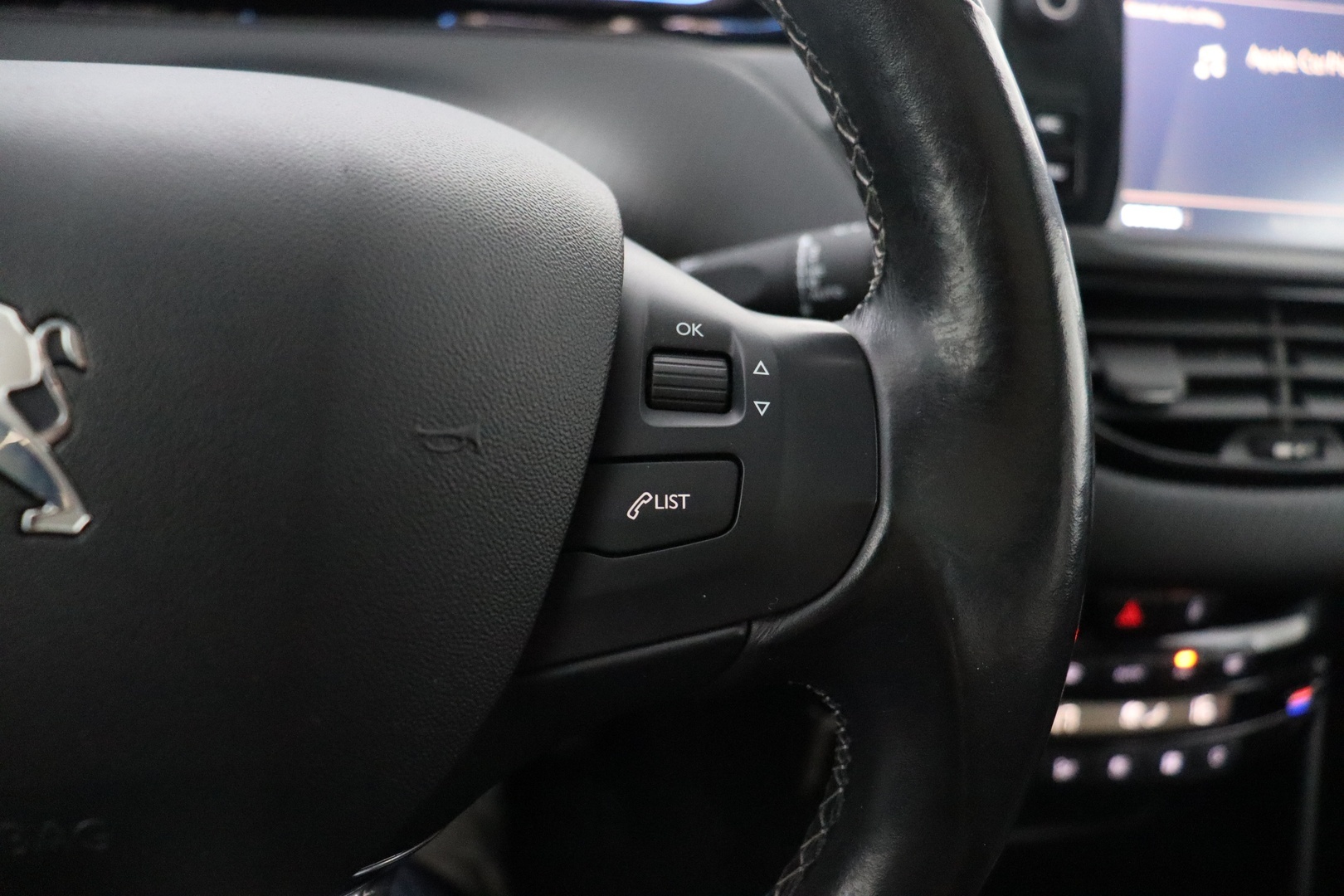 PEUGEOT 2008 2018