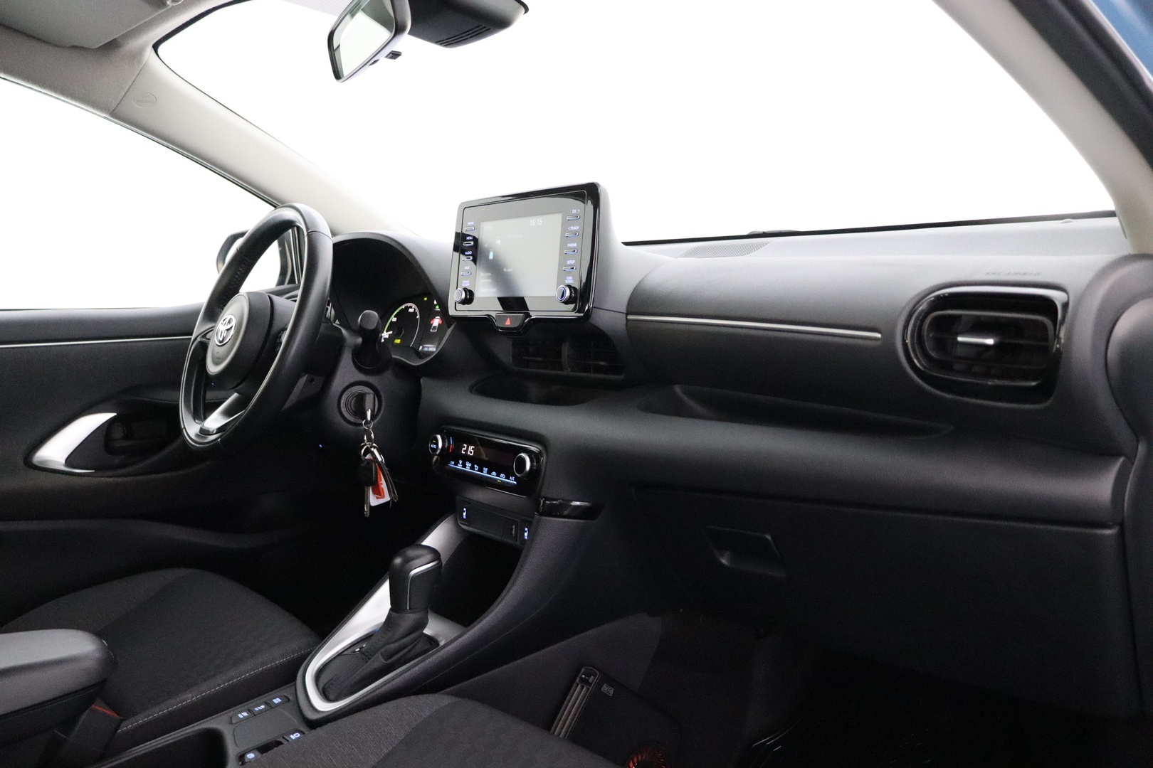 TOYOTA Yaris 2021