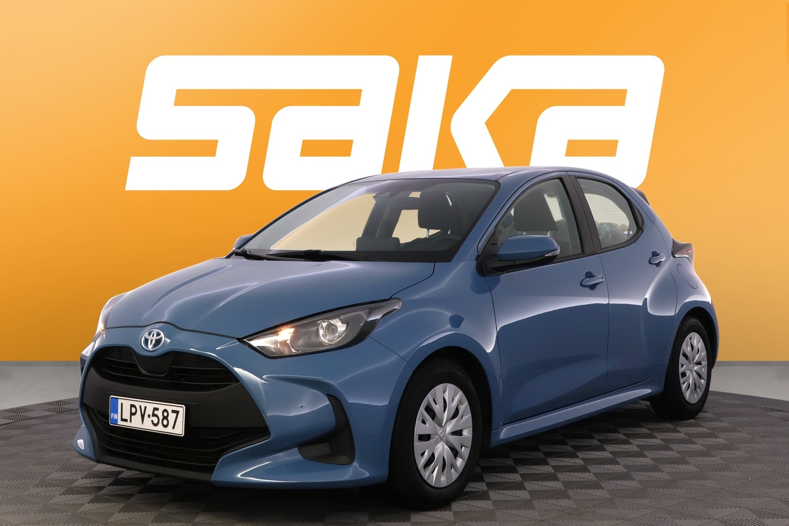 TOYOTA Yaris 2021