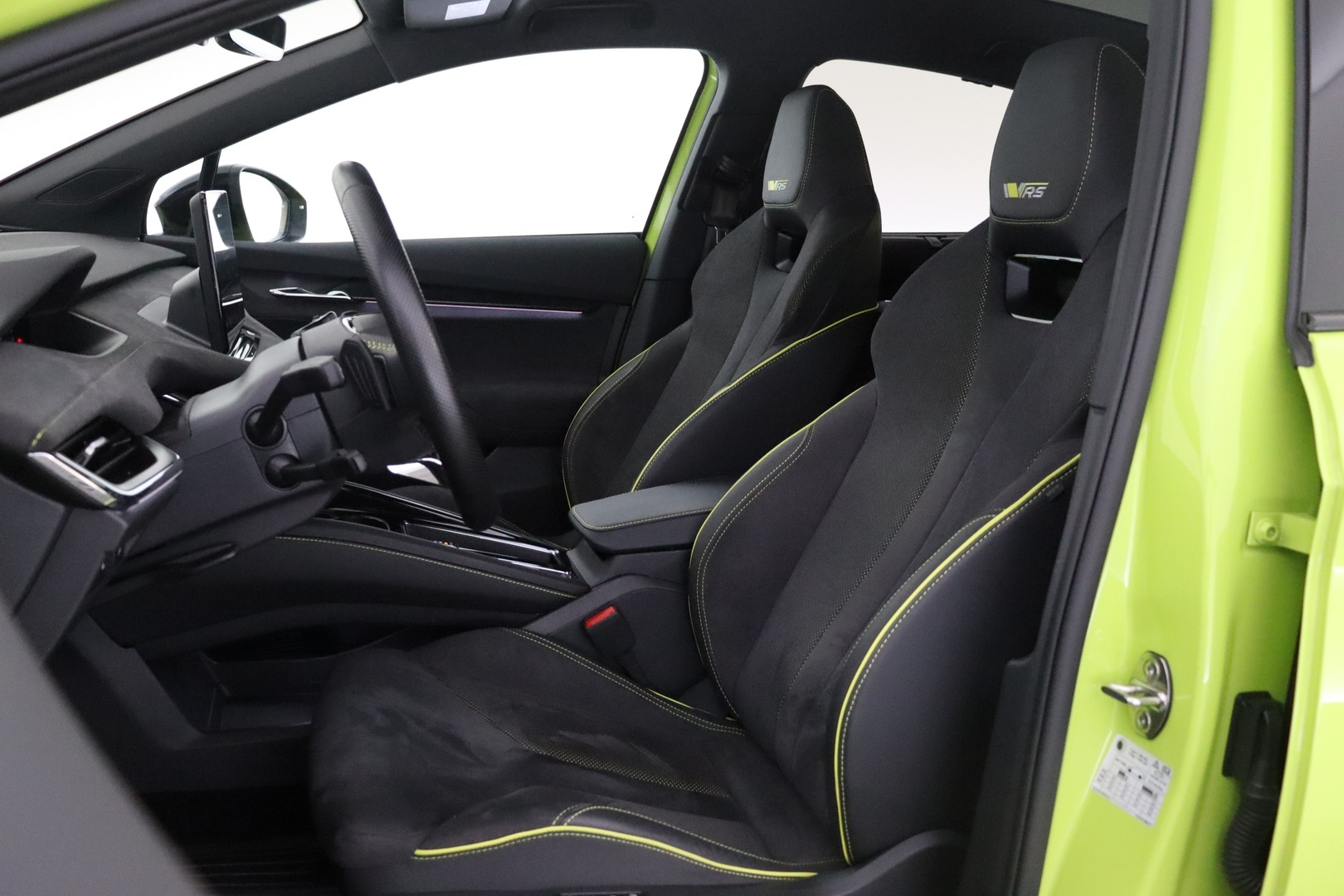 SKODA Enyaq 2025
