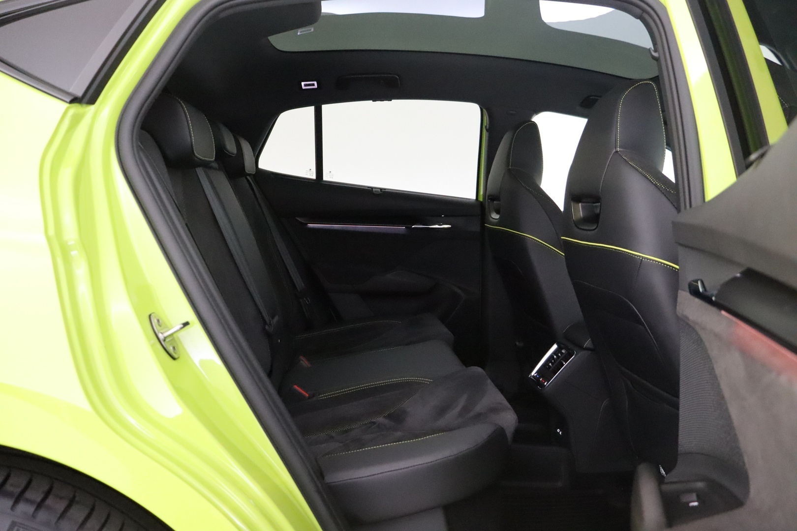 SKODA Enyaq 2025
