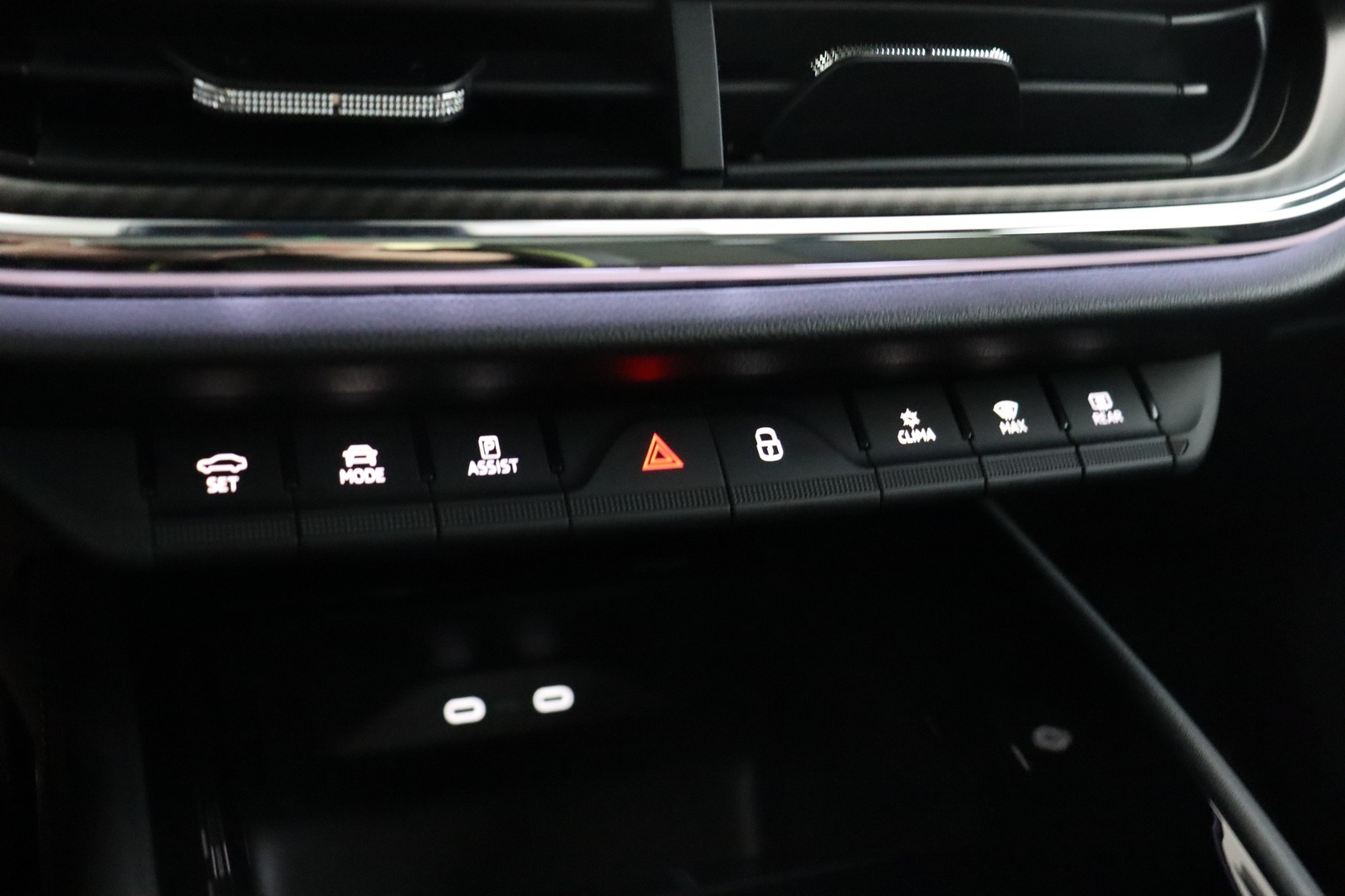 SKODA Enyaq 2025