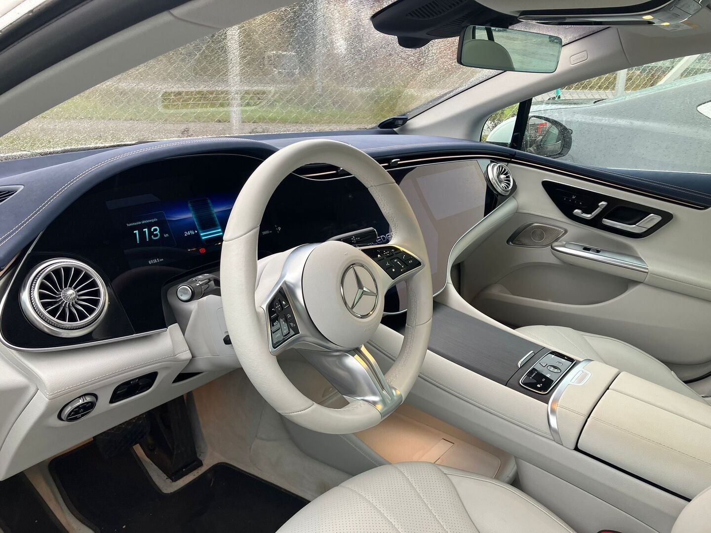 MERCEDES-BENZ EQE 2022