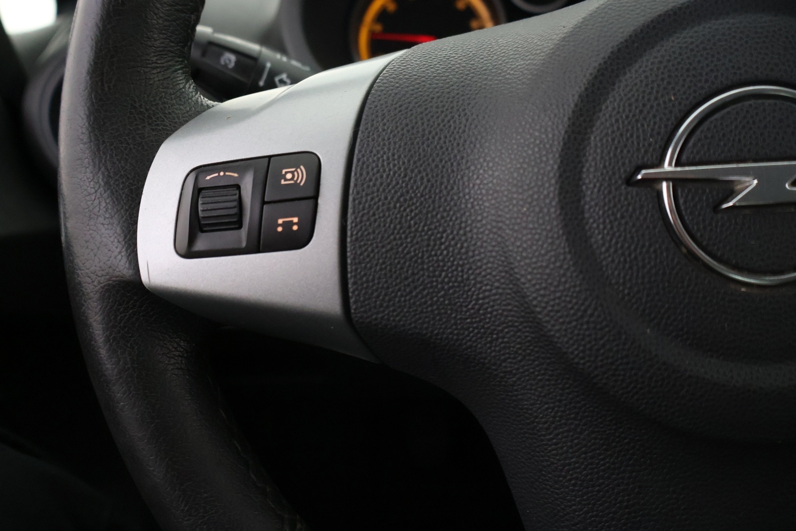 OPEL Corsa 2012