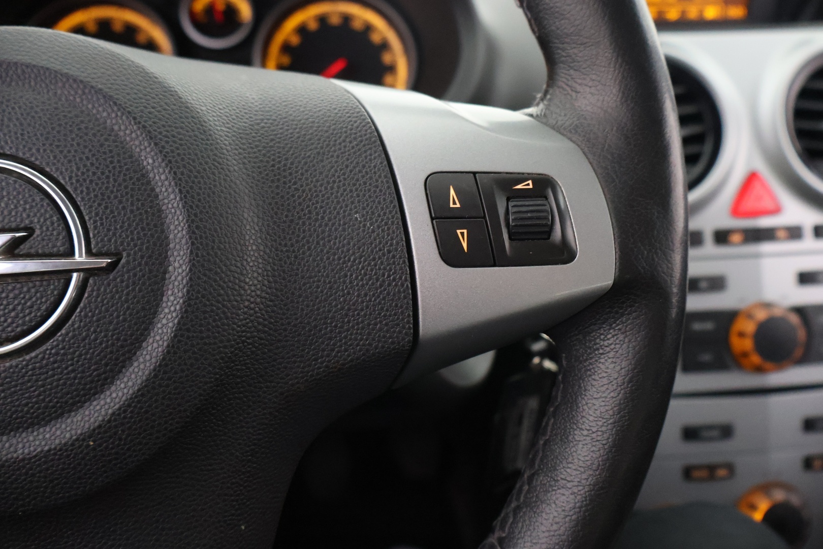 OPEL Corsa 2012