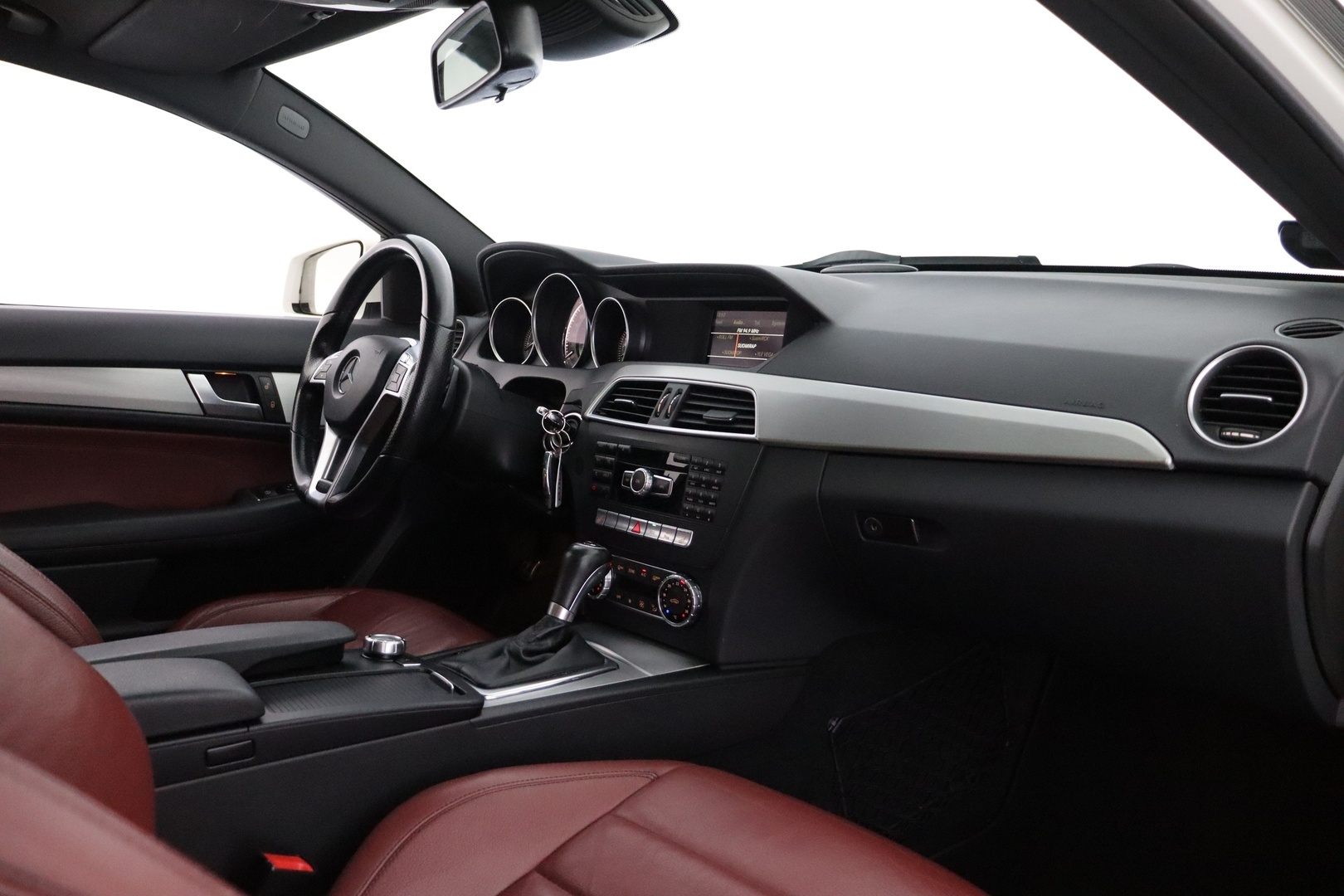 MERCEDES-BENZ C 2012