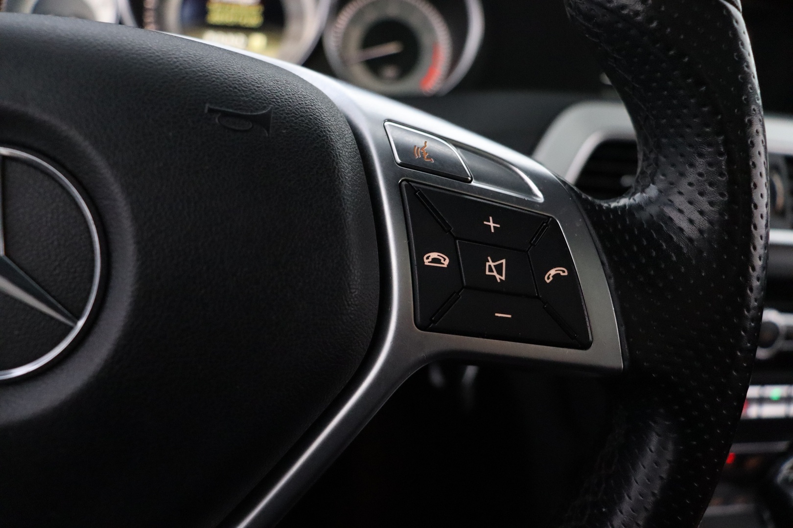 MERCEDES-BENZ C 2012