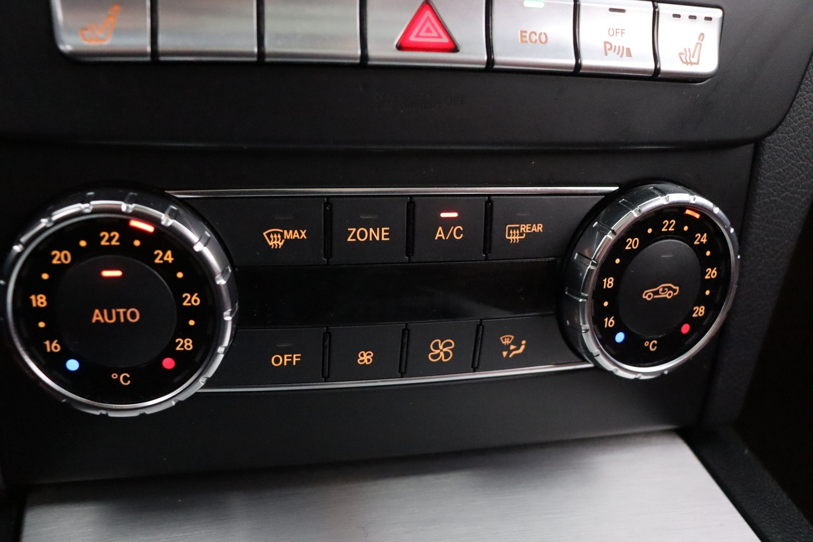 MERCEDES-BENZ C 2012