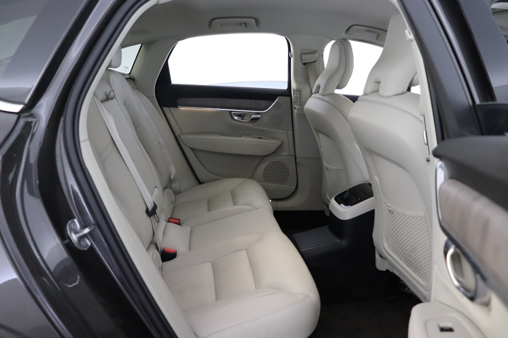 VOLVO S90 2023