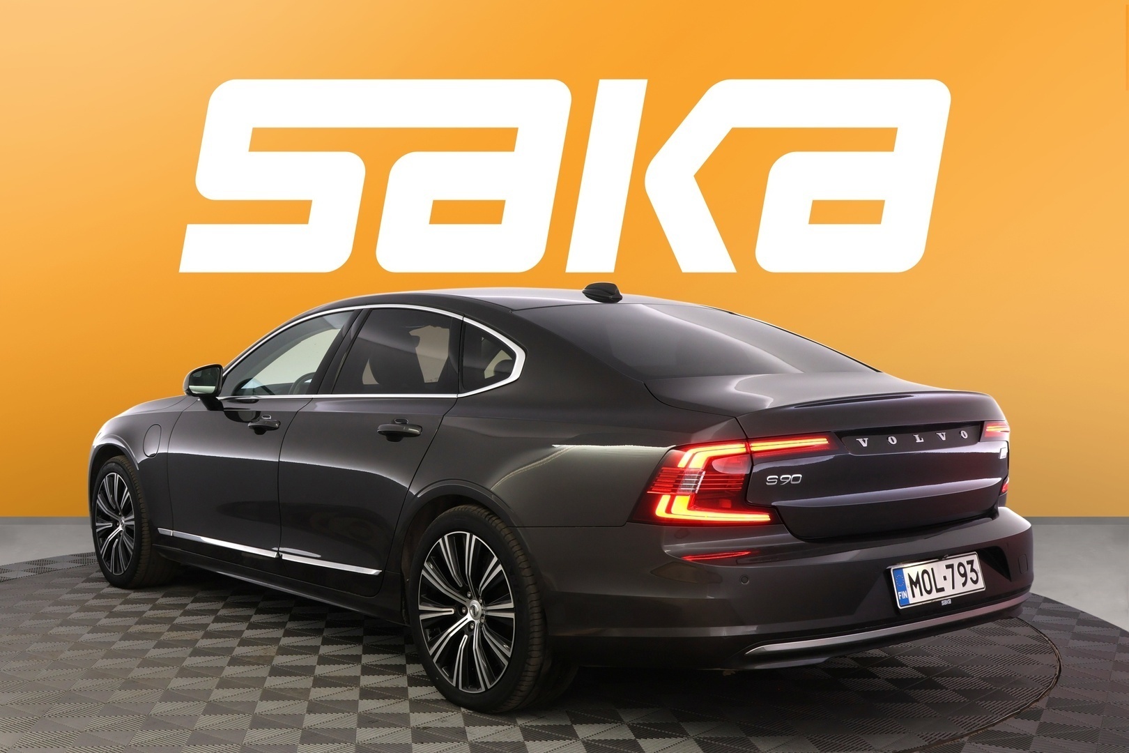 VOLVO S90 2023