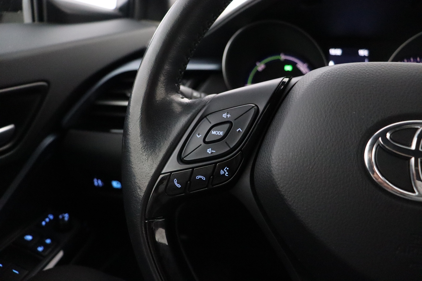 TOYOTA C-HR 2021