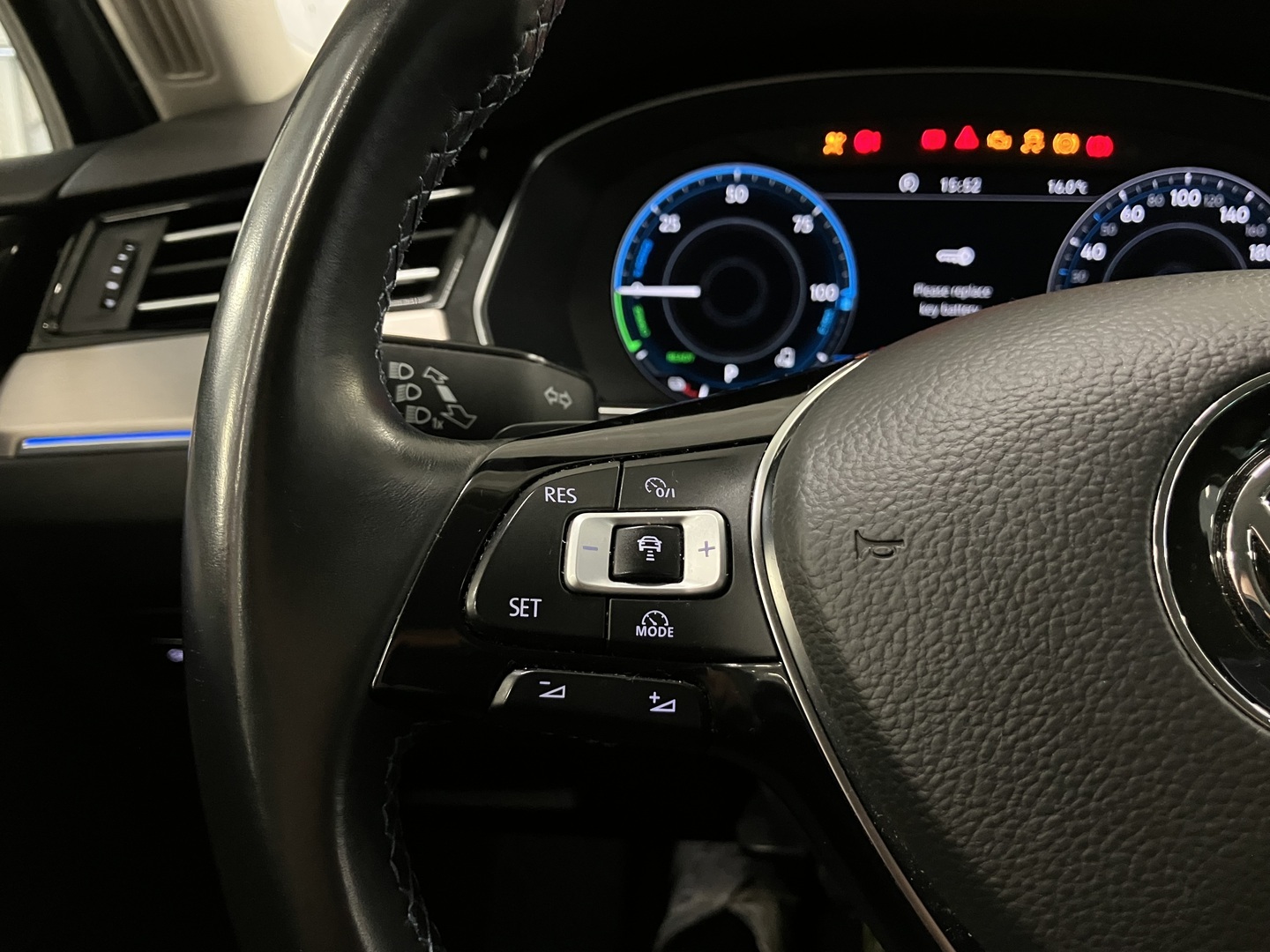 VOLKSWAGEN Passat 2018