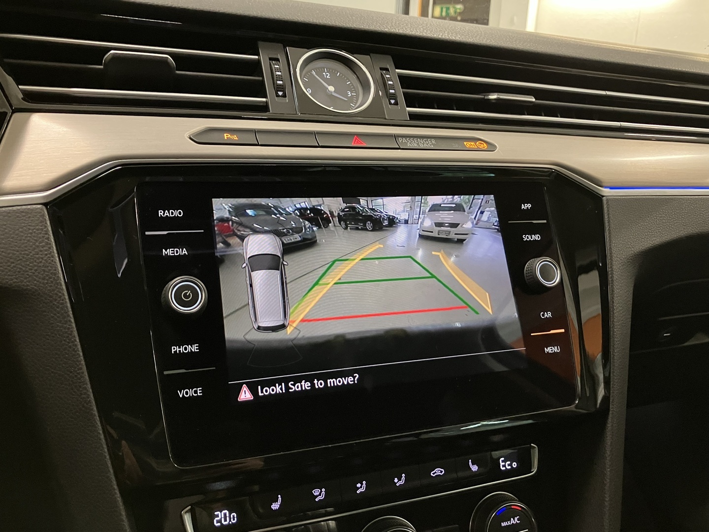 VOLKSWAGEN Passat 2018