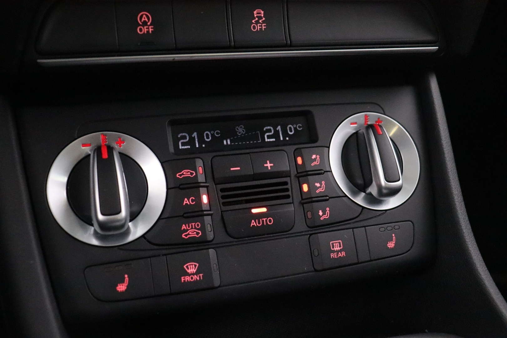 AUDI Q3 2012