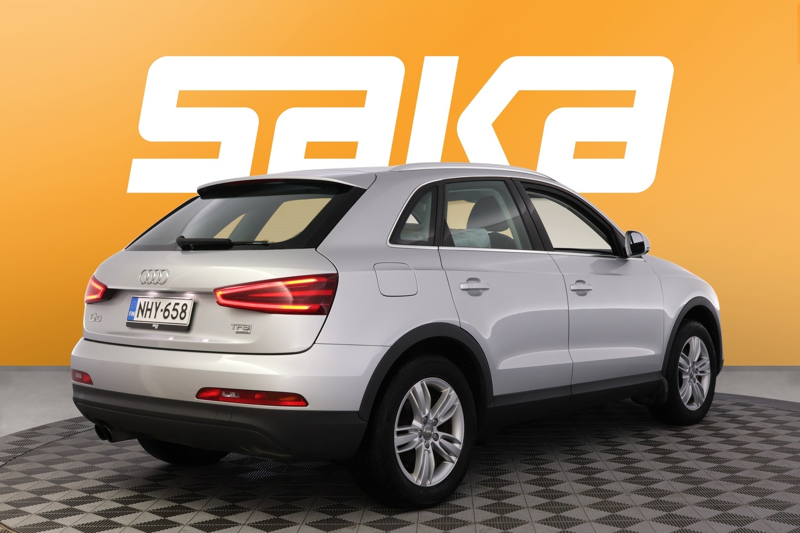 AUDI Q3 2012